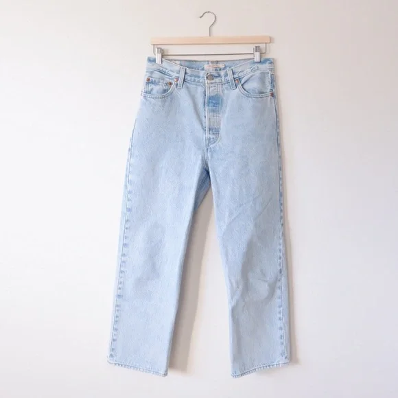 Levi's Ribcage Jeans - Picture 4 of 11